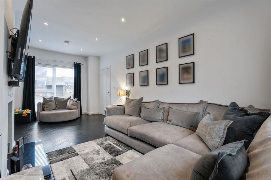 7 Balmoral Dale