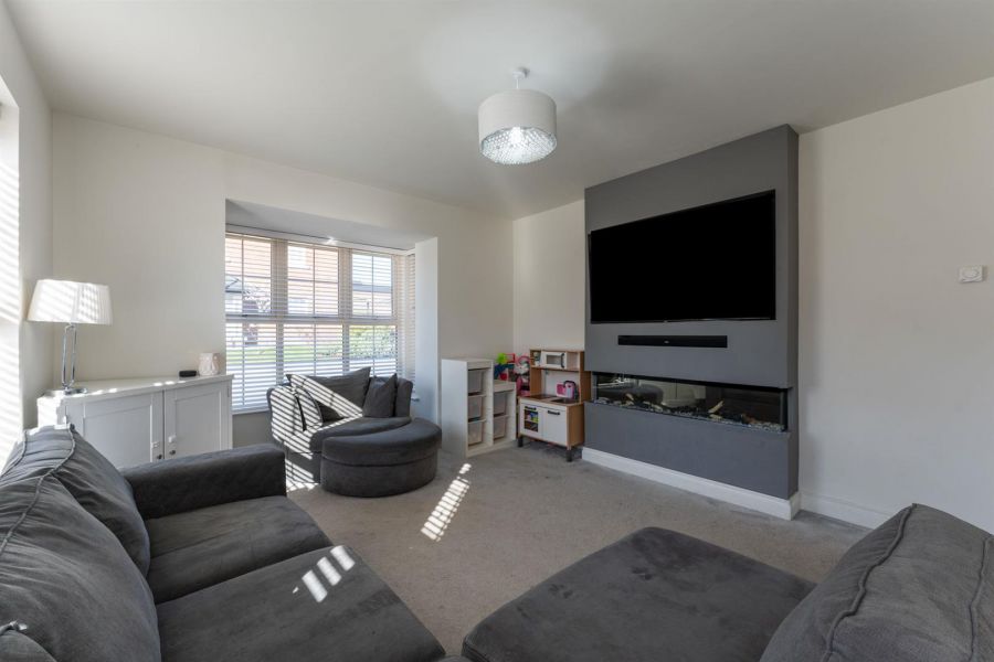 16 Helens Wood Place