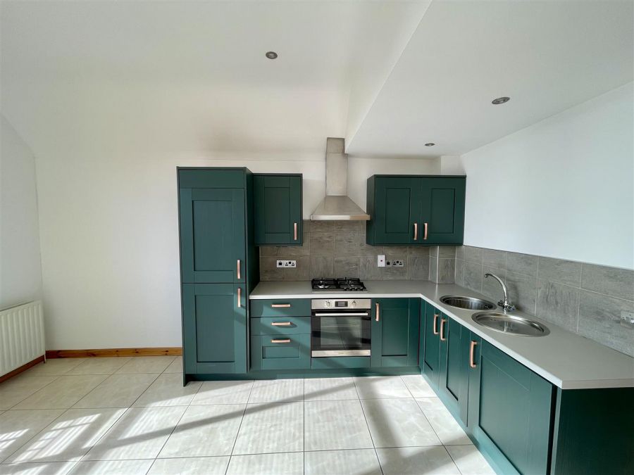 83c Shaftesbury Road