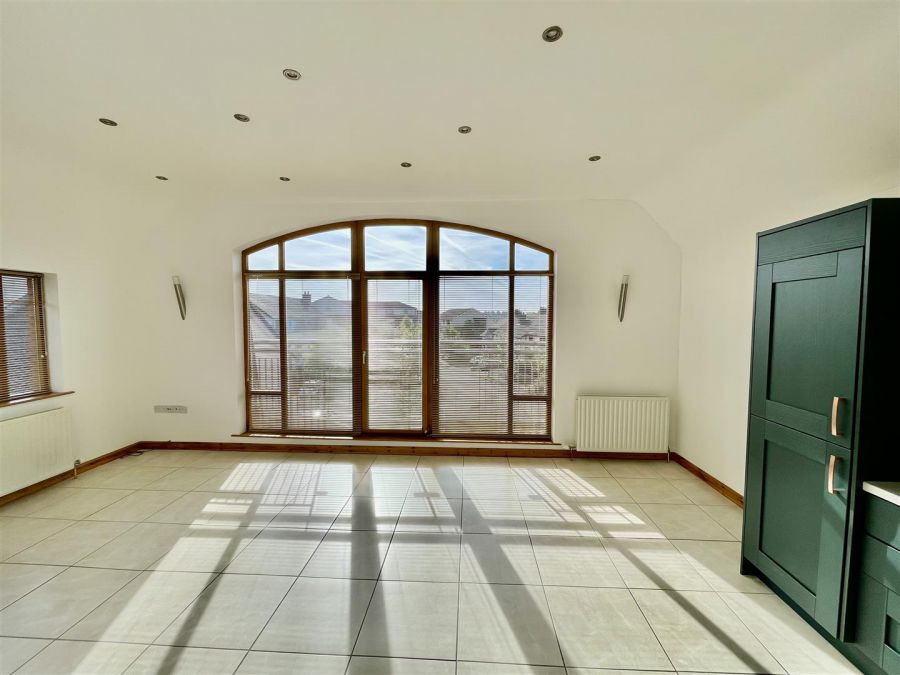 83c Shaftesbury Road