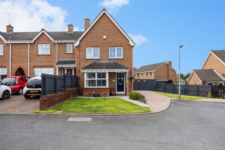 49 Lord Wardens Court