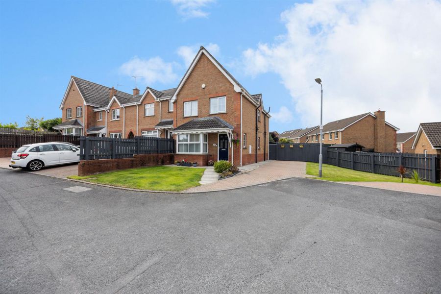 49 Lord Wardens Court