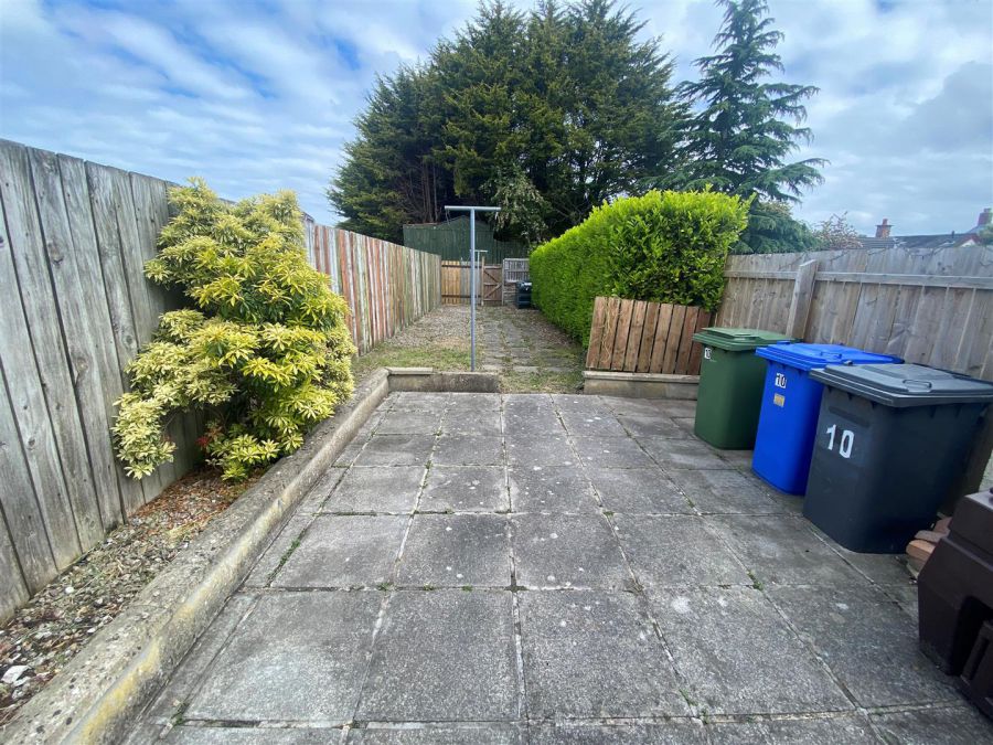 10 Silverstream Avenue