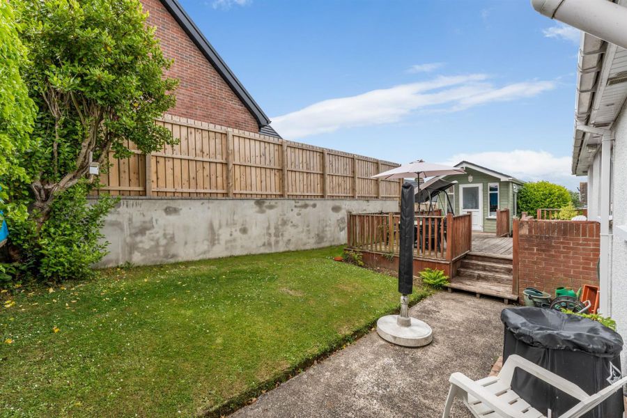 1 Morston Park