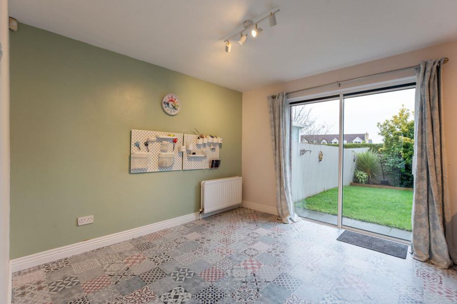 18 Lord Wardens Green