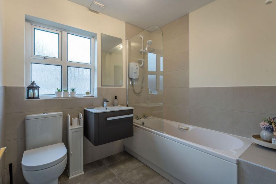 18 Lord Wardens Green