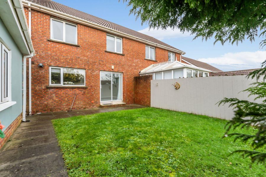 18 Lord Wardens Green