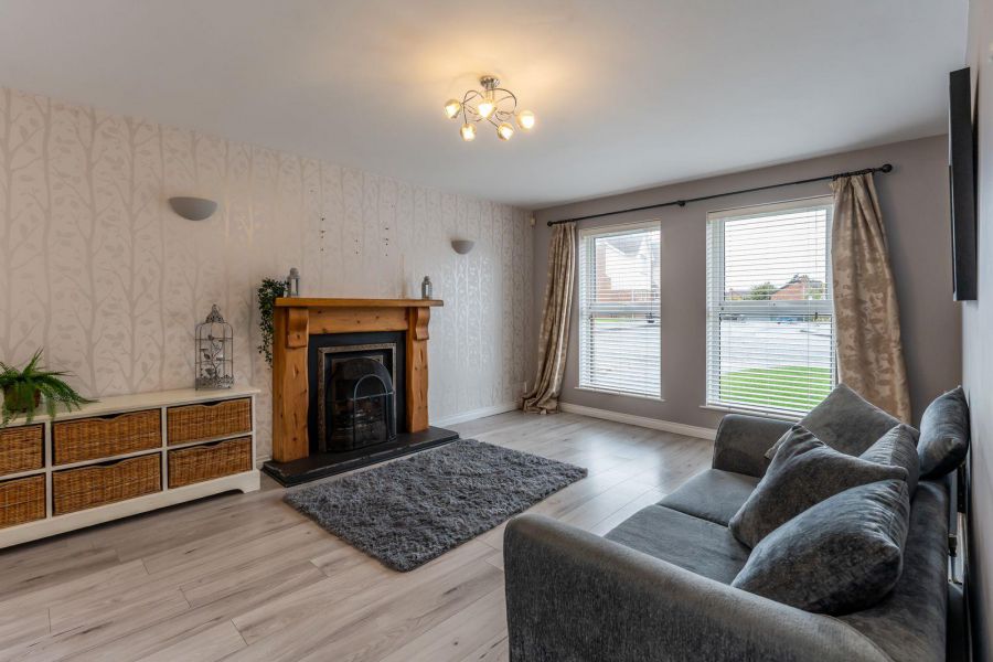 18 Lord Wardens Green