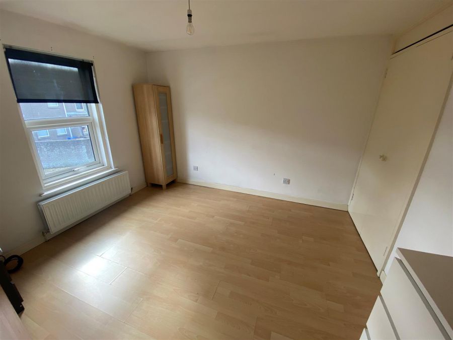16 Crochan Court