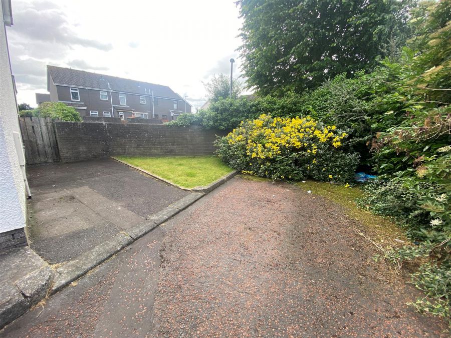 16 Crochan Court