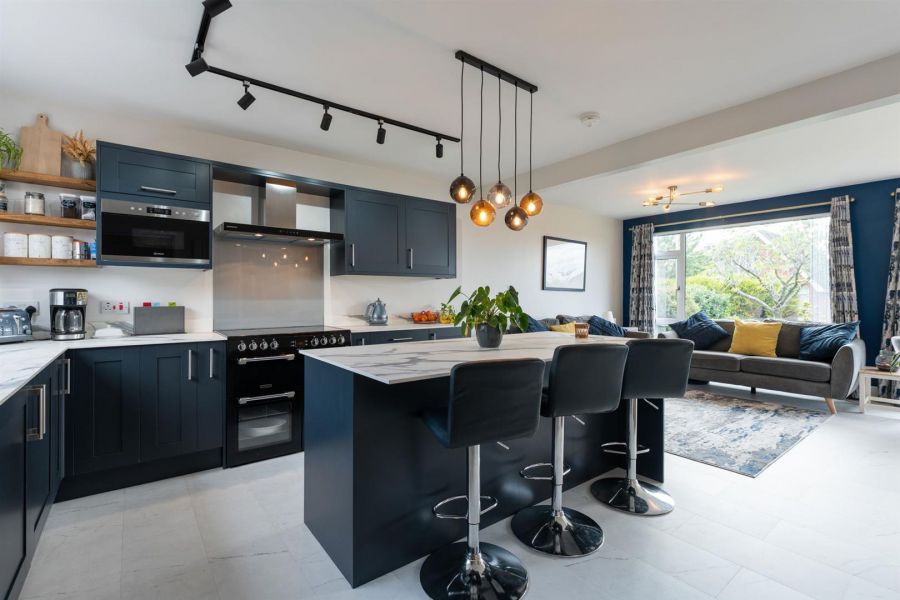 9 Silverbirch Park