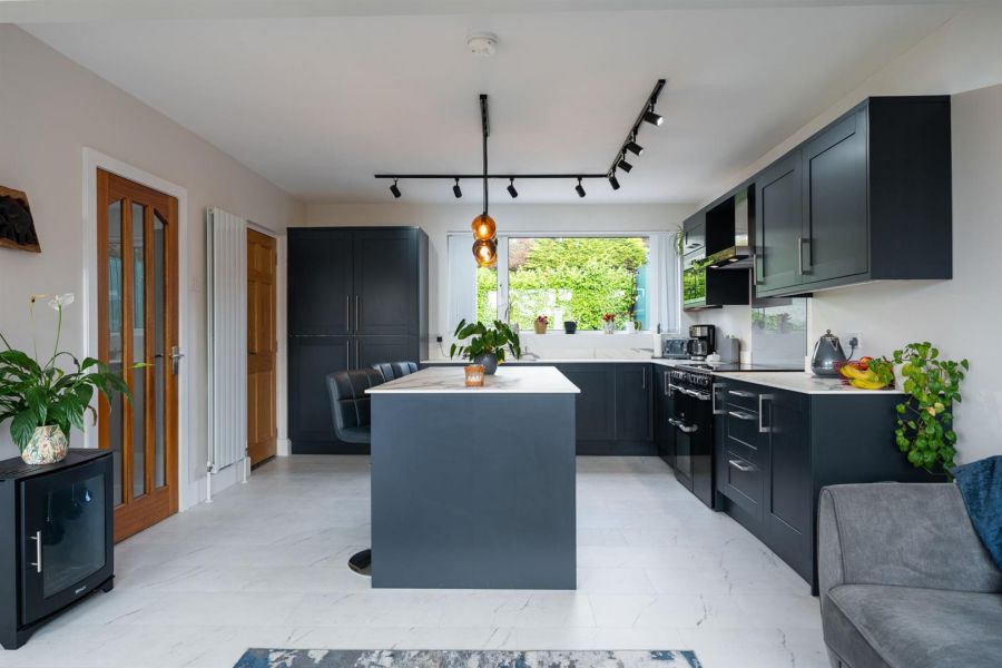 9 Silverbirch Park