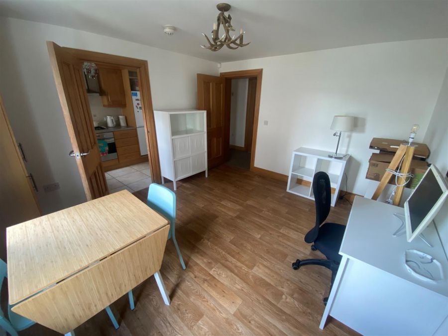 Apt 7, 1 Pickie Terrace