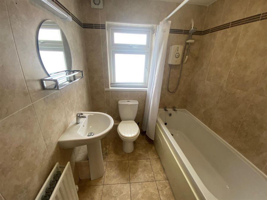 Apt 7, 1 Pickie Terrace