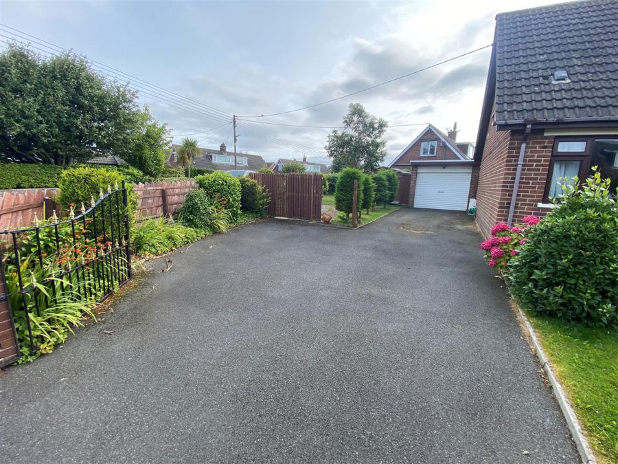 16 Rathmore Park