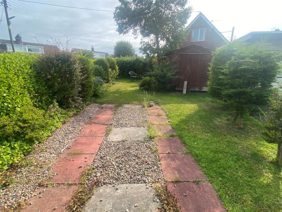 16 Rathmore Park