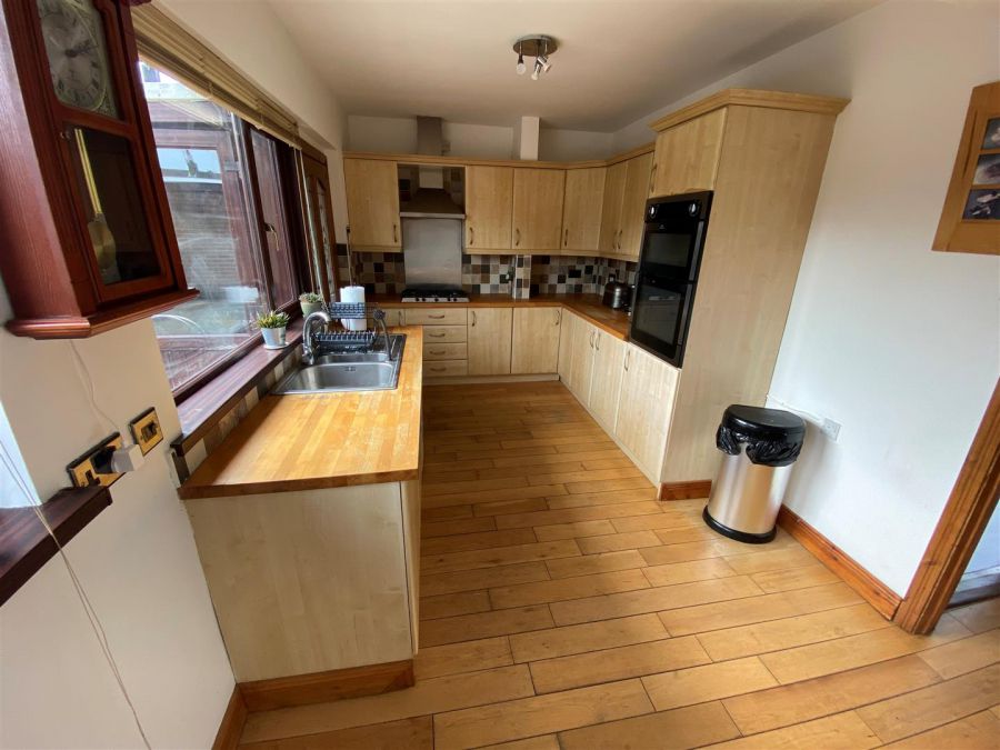 16 Rathmore Park