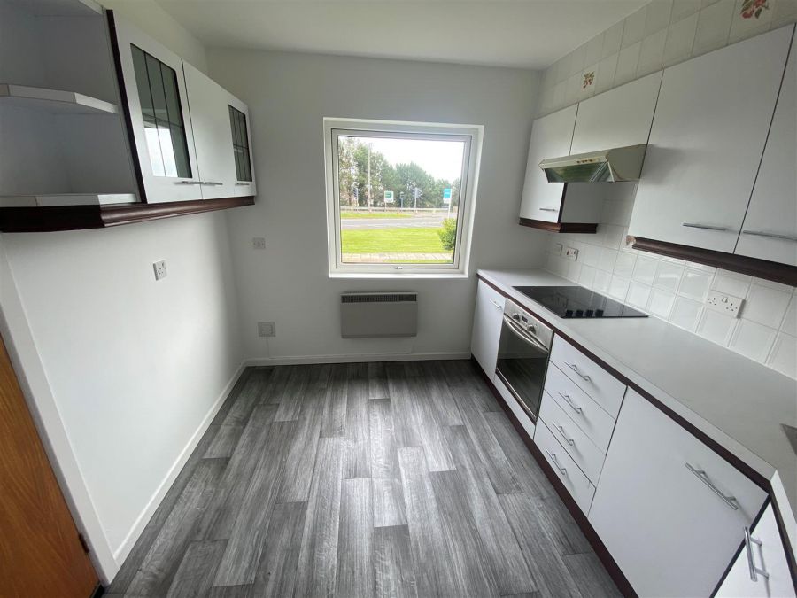 4 Lyndhurst Court
