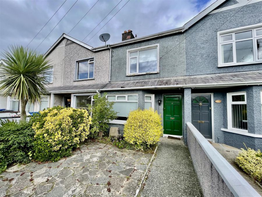 13 Oakwood Avenue