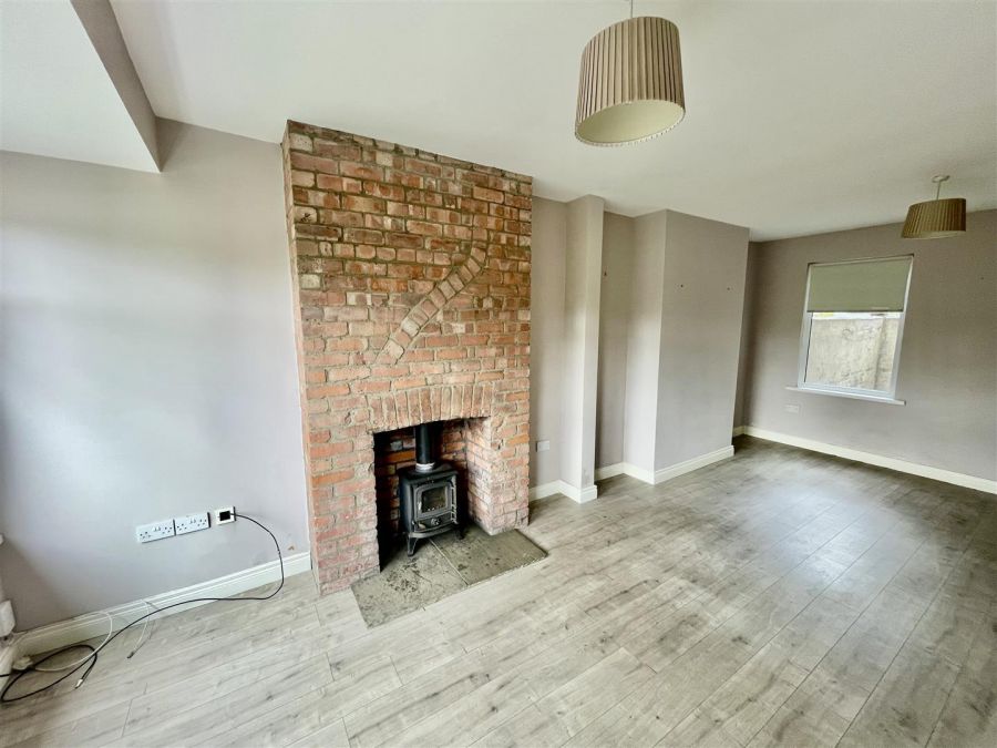 13 Oakwood Avenue