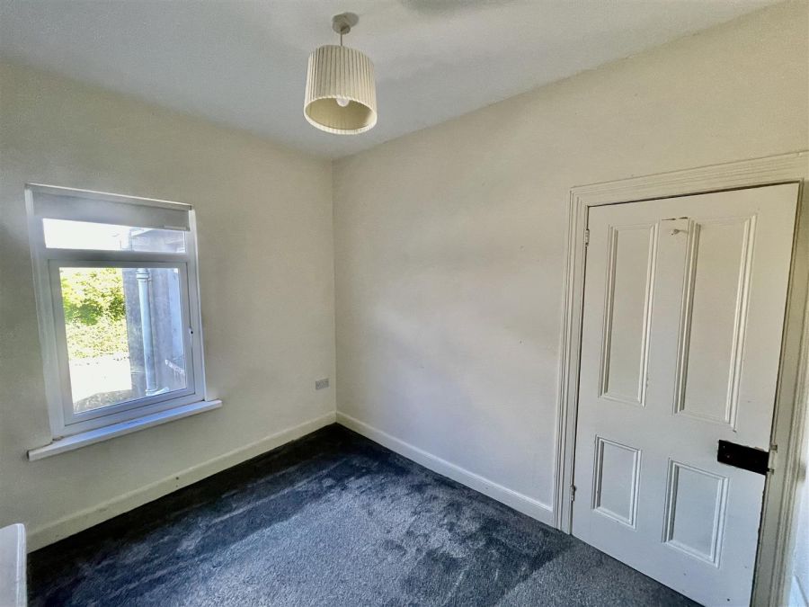 13 Oakwood Avenue