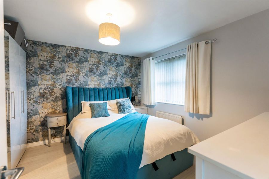 16 Glen Annesley Park