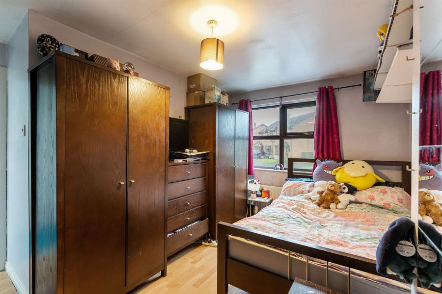 16 Glen Annesley Park