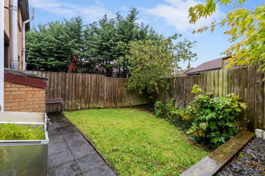 16 Glen Annesley Park