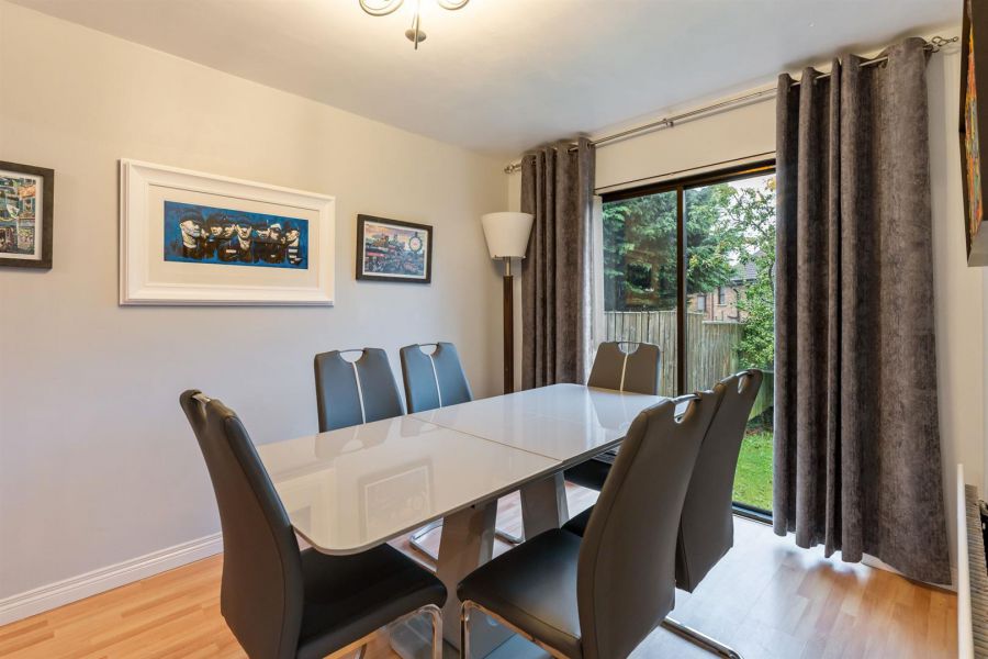 16 Glen Annesley Park