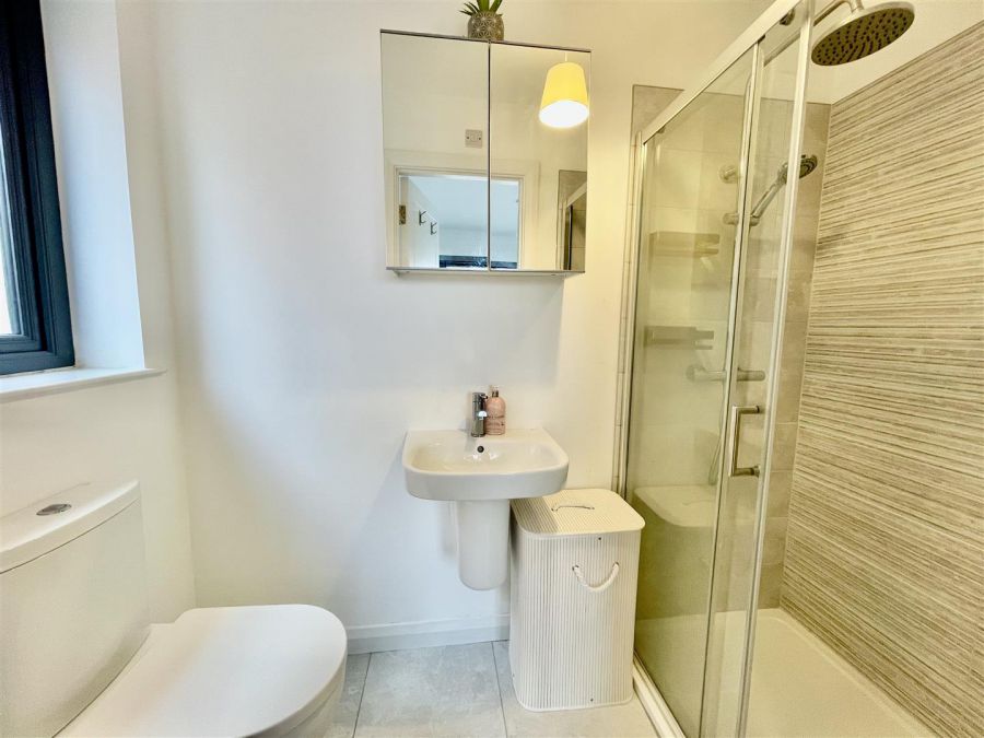 Apt, 42 5 Faulkner Road