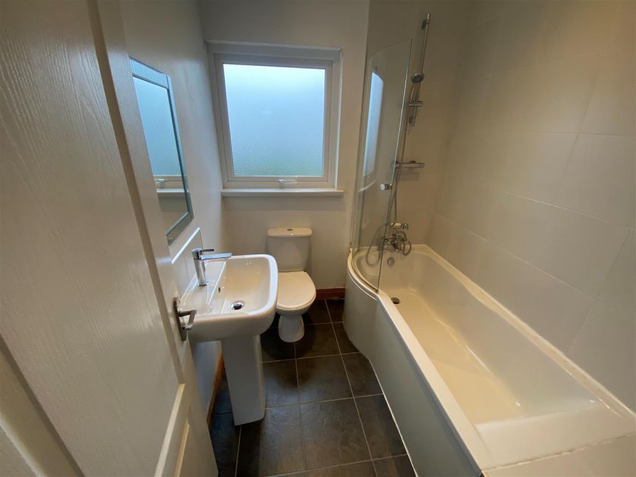 99 Clandeboye Road