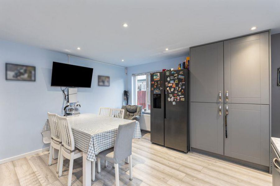 10 Carrowdore Gardens