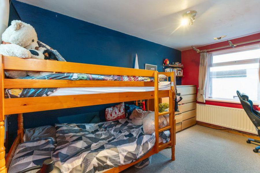 10 Carrowdore Gardens