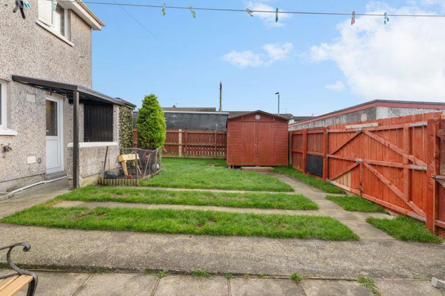 10 Carrowdore Gardens