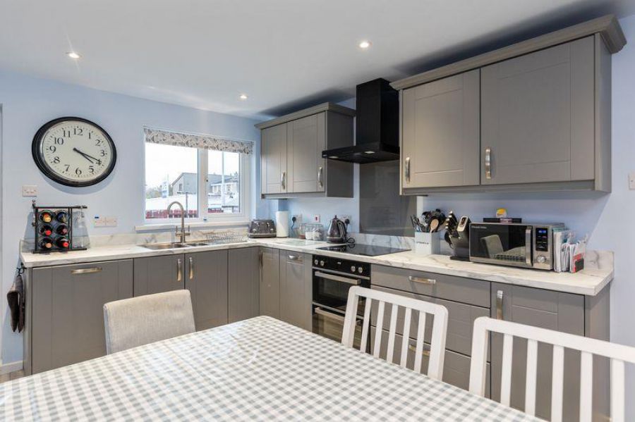 10 Carrowdore Gardens