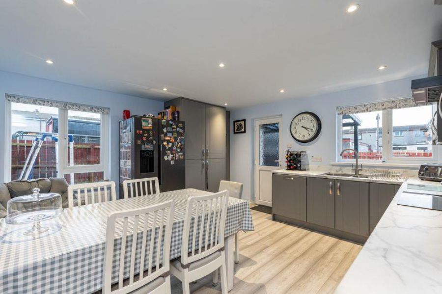 10 Carrowdore Gardens