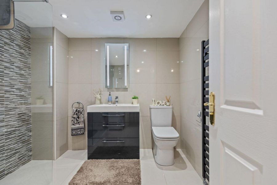 Needwood House Apt 2, 52 Seacliff Road