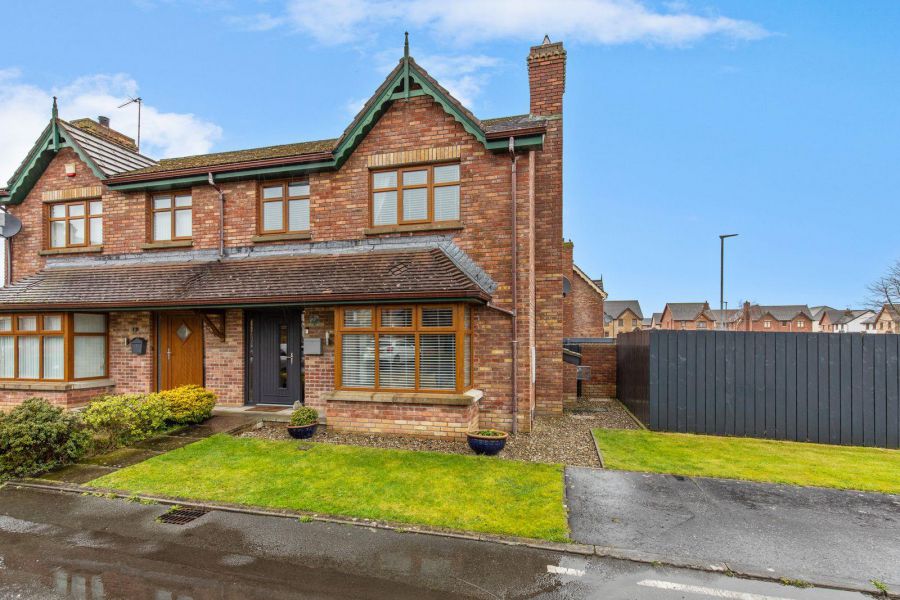 29 Stonebridge Green