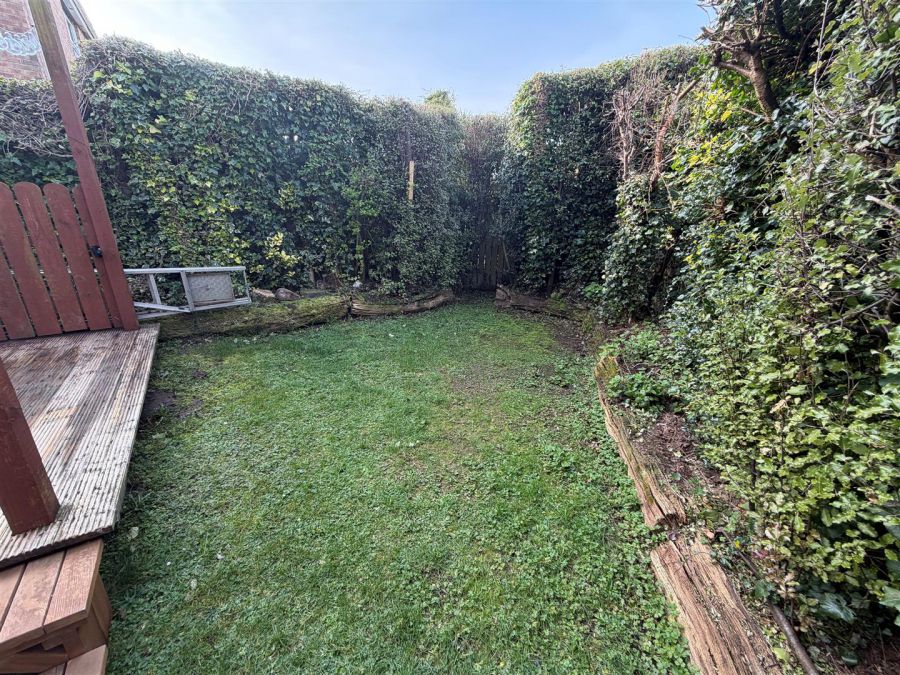 7 Lord Wardens Glade