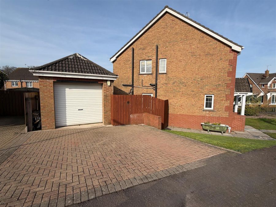 7 Lord Wardens Glade