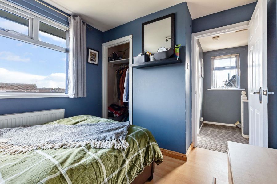 35 Sinclair Road North