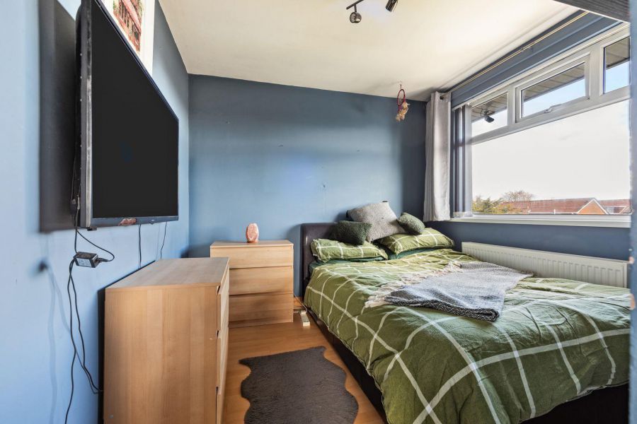 35 Sinclair Road North