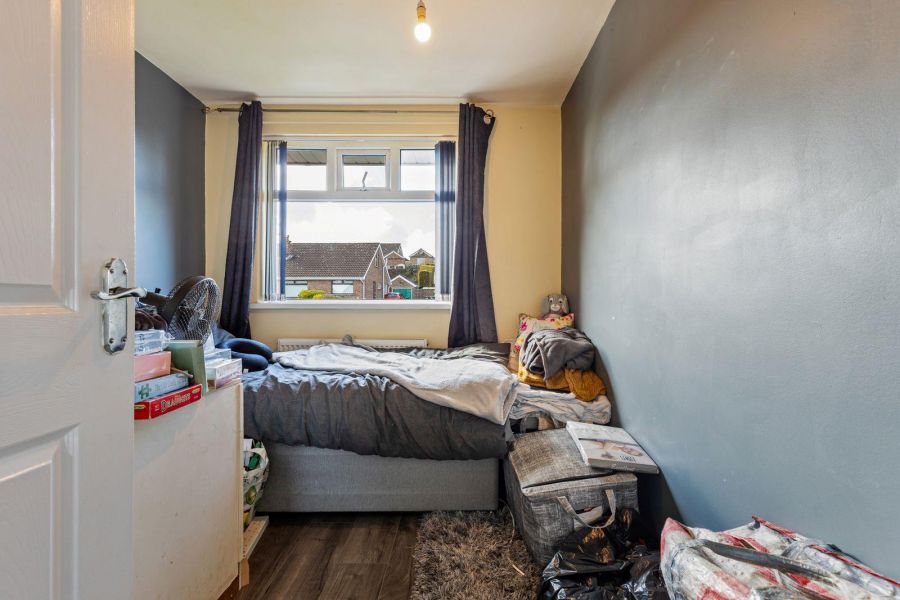 35 Sinclair Road North