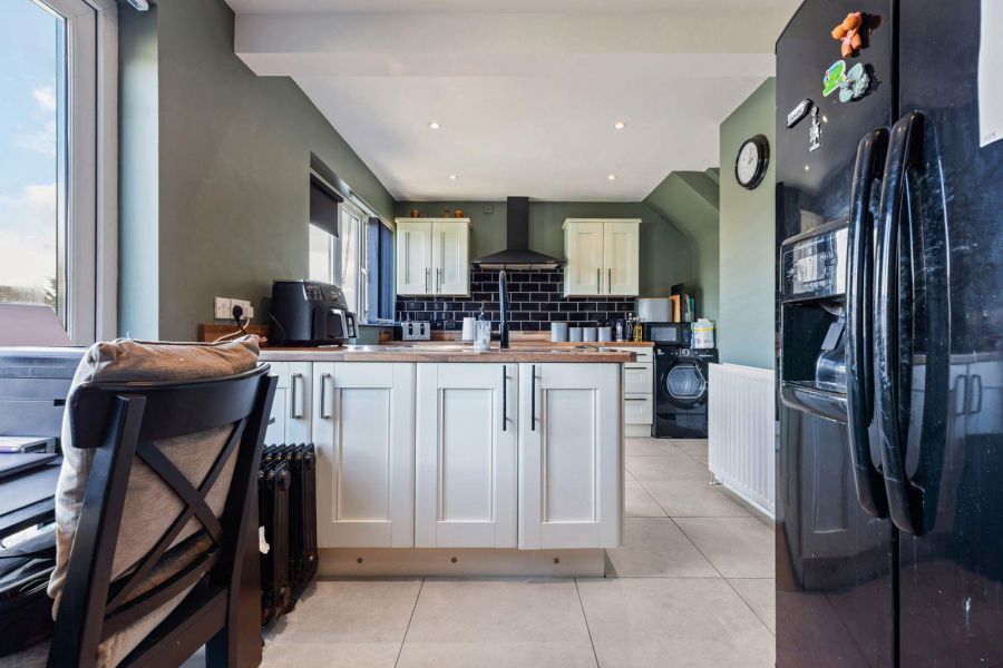 35 Sinclair Road North