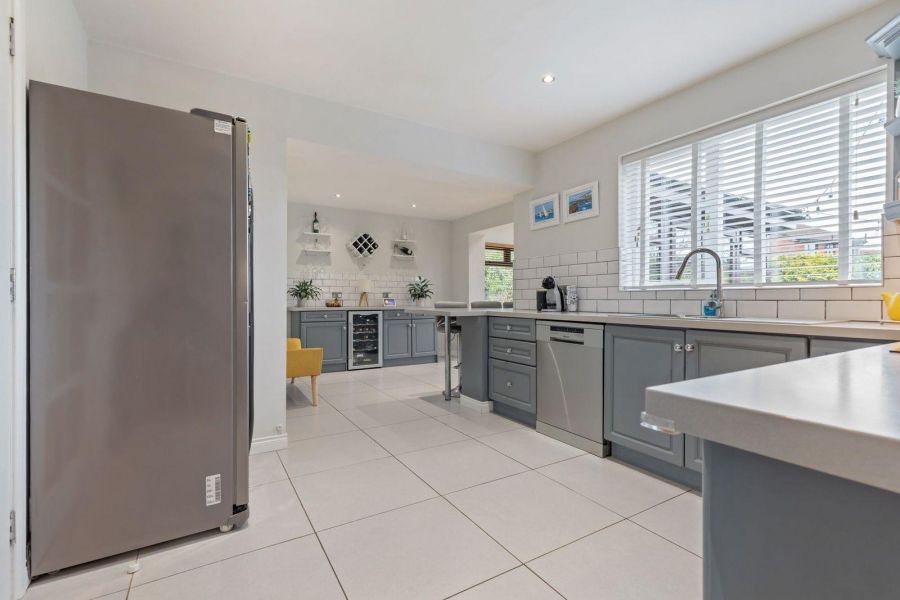 4 Lord Wardens Parade