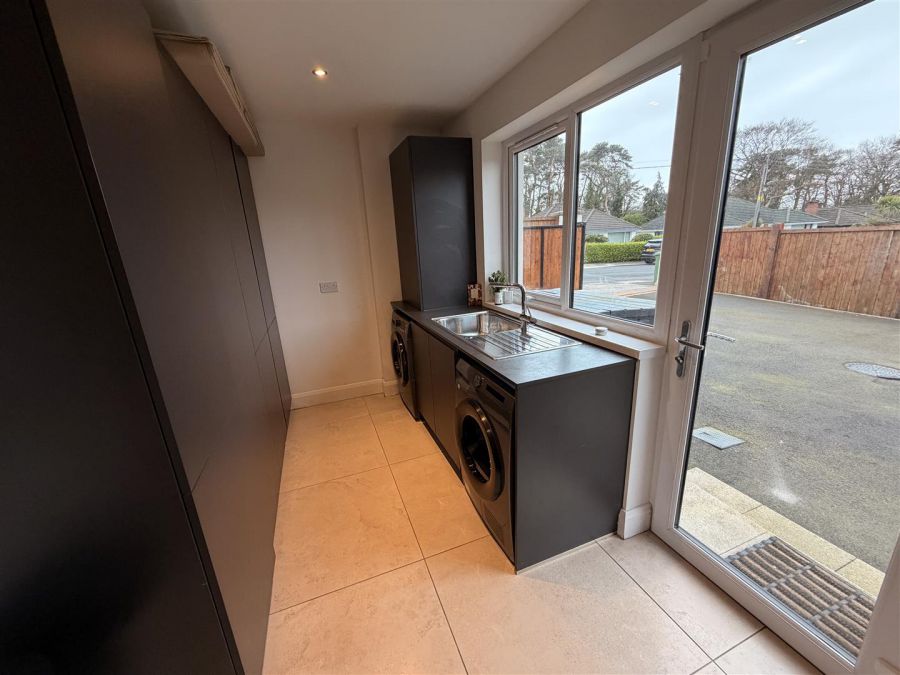 102 Crawfordsburn Road