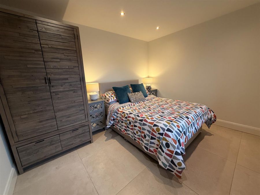 102 Crawfordsburn Road