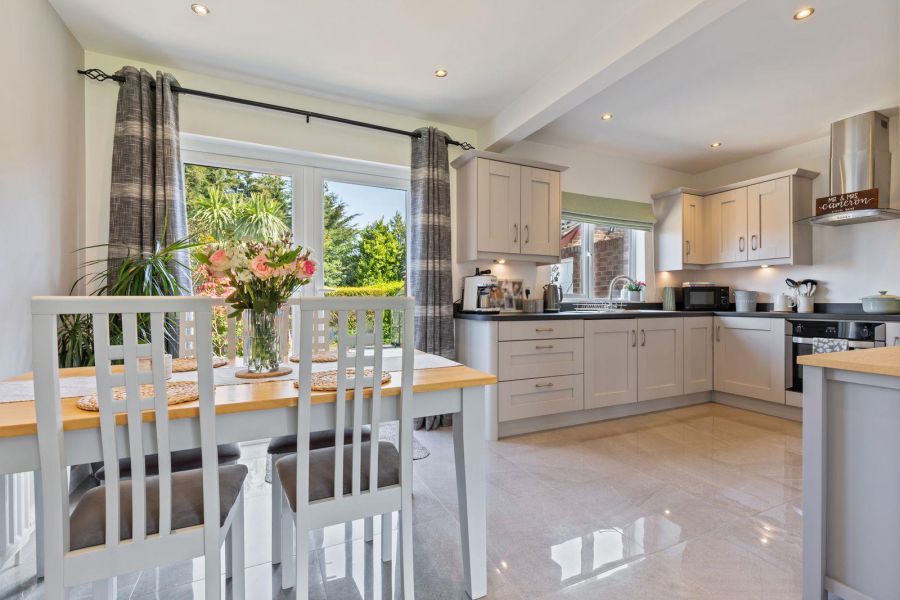 3 Sinclair Road North