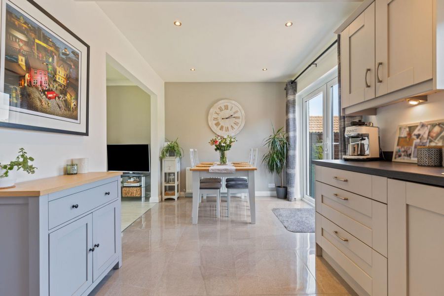 3 Sinclair Road North