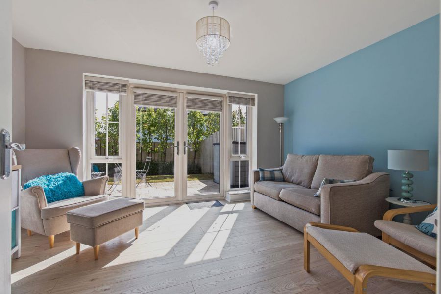 12 Helens Wood Green